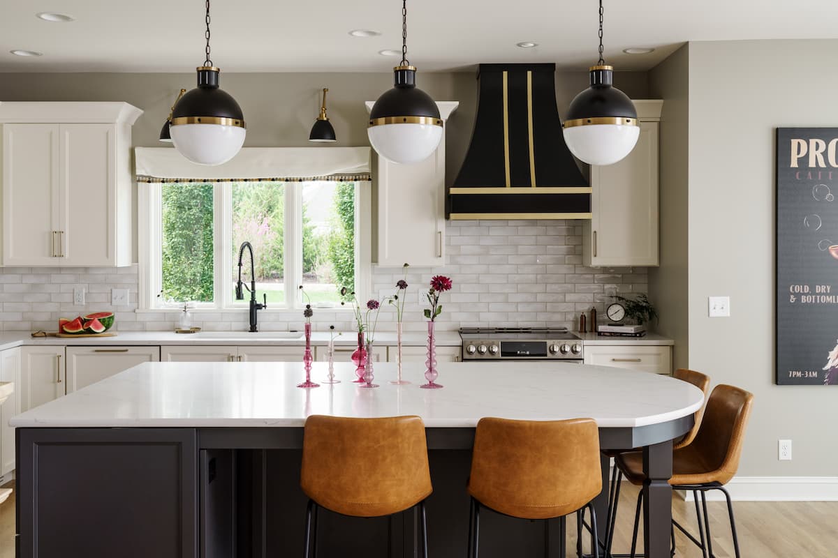 Curves & Soft Geometry Schloegel Design Remodel