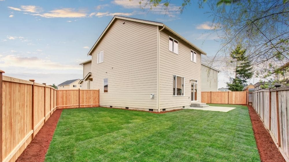 yard with fence