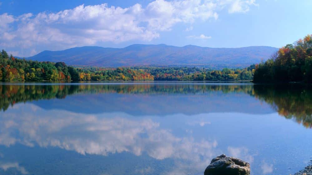 Lake and mountain views of Waterbury Center State Park 