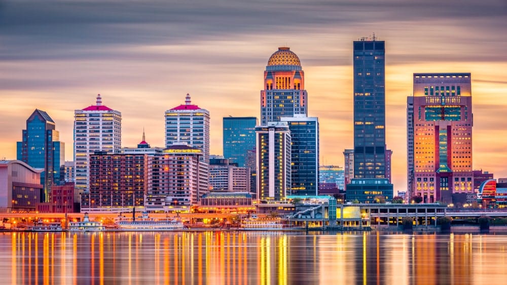 Louisville-Kentucky-skyline-dreamstime_m_111150764_resize-min