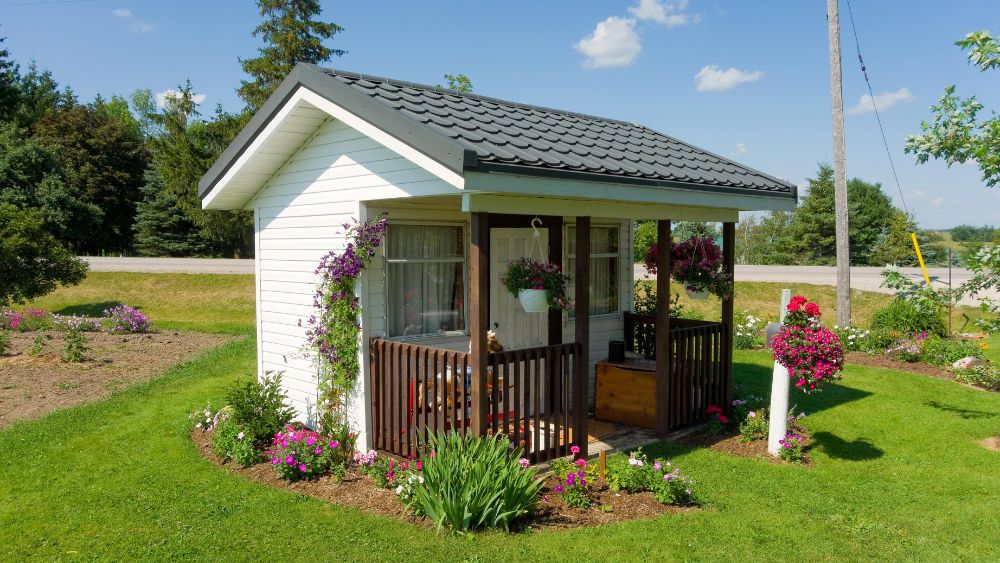 tiny-home-with-flowers-arizona