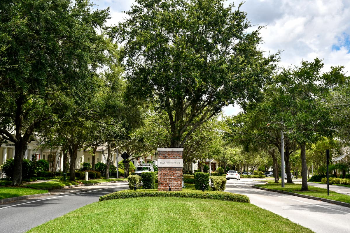 Well landscaped entry sign leading into Baldwin Park neighborhood