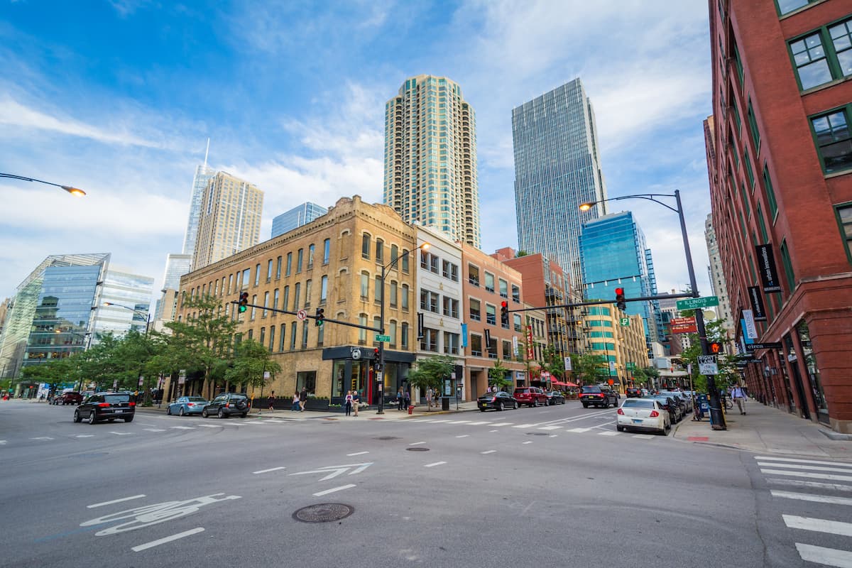 intersection with busy streets in River North neighborhood of Chicago