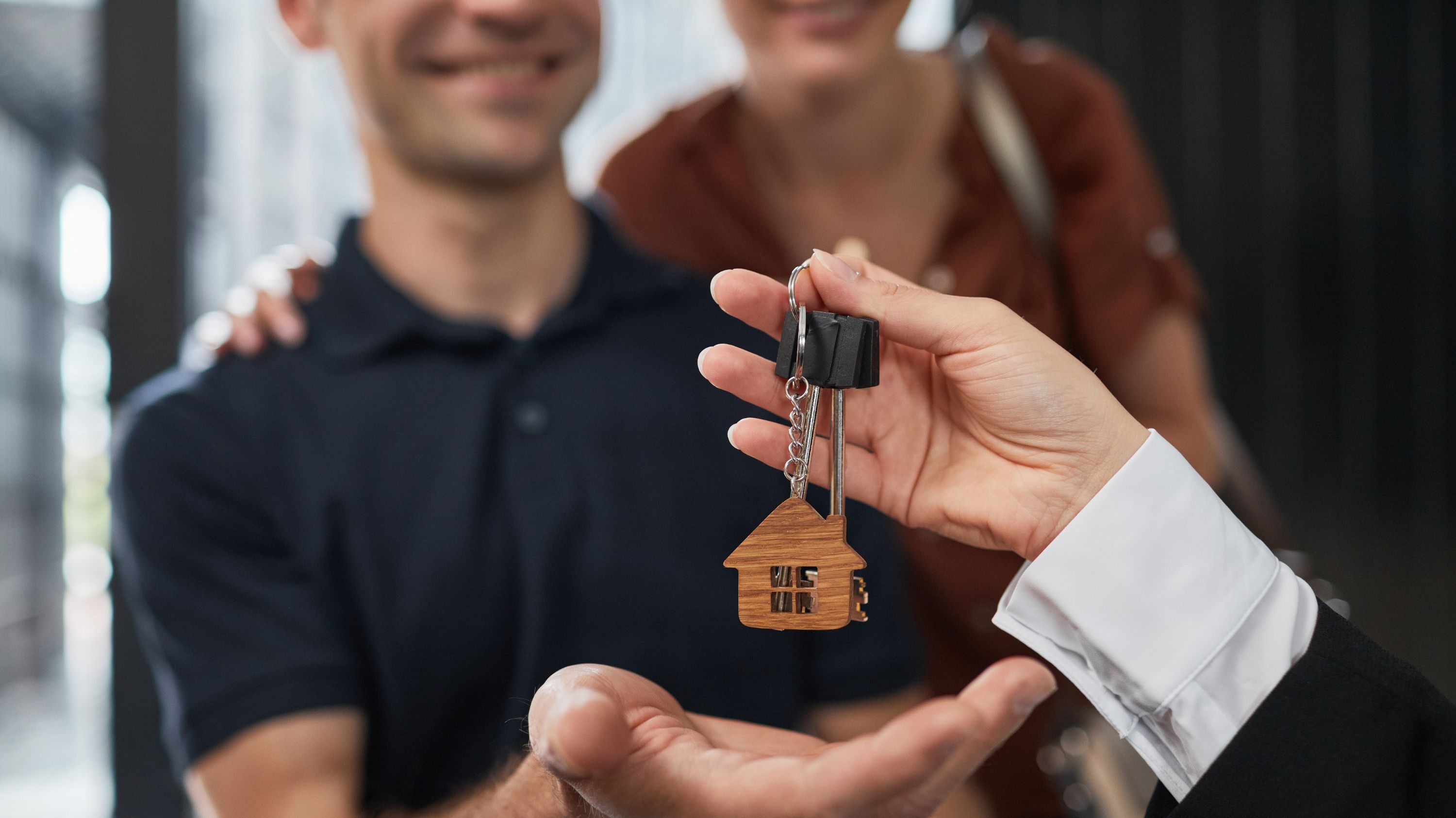 The Pros and Cons of Accepting Builder Incentives