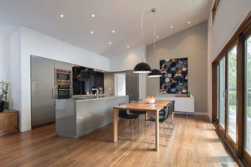 pretty-open-kitchen-and-breakfast-nook-1024x683