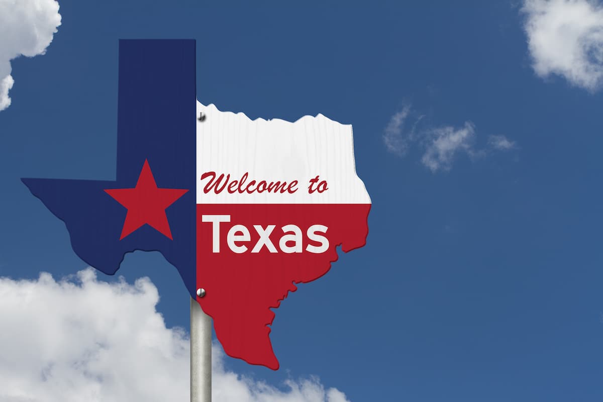 Texas-shaped-road-sign