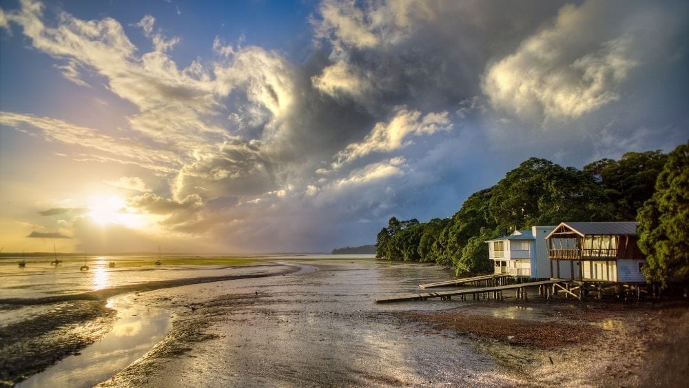 mobile-home-by-beach