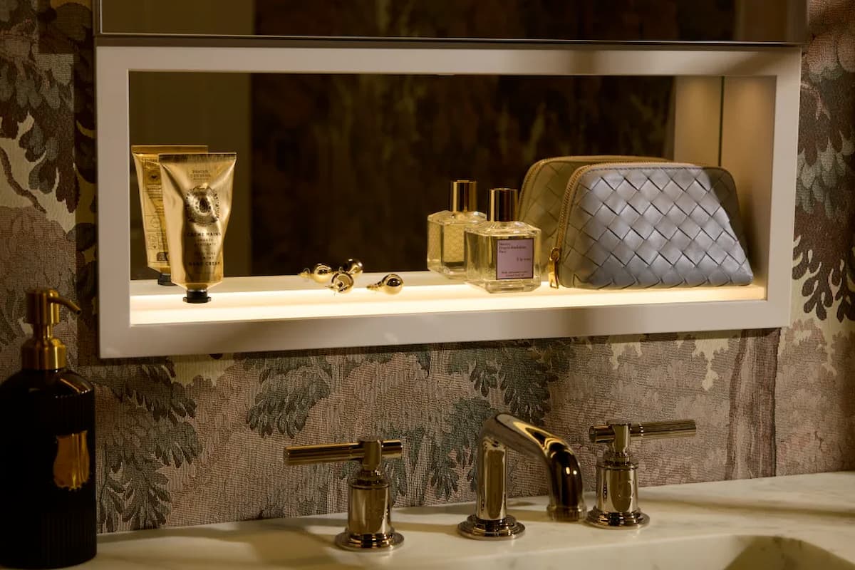 illuminated bathroom niche by Robern