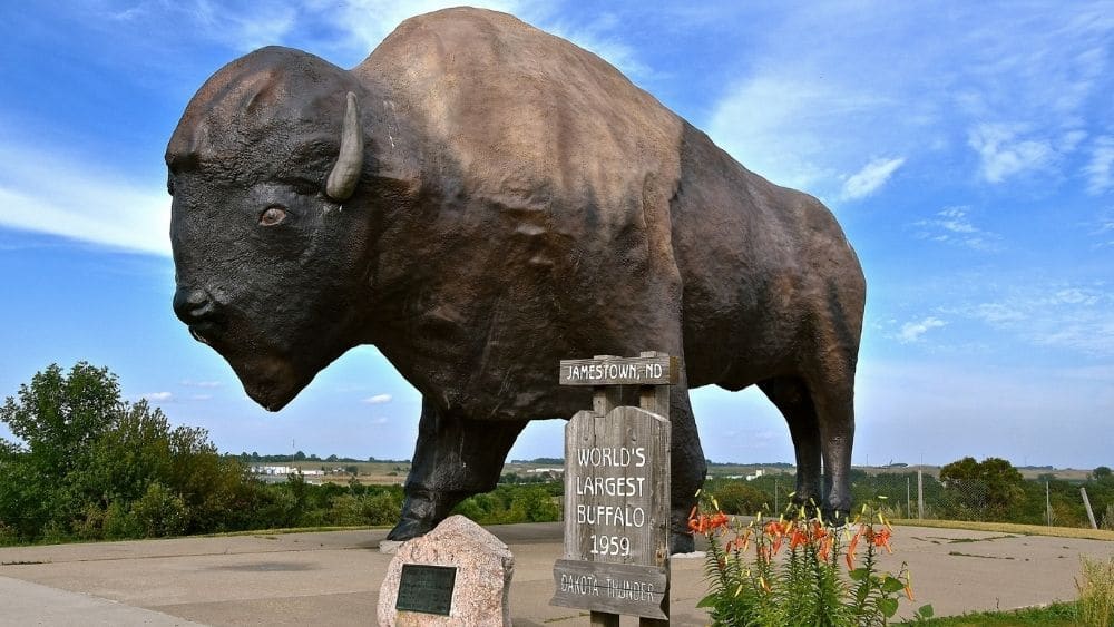 World’s Largest Buffalo statue in Jamestown, North Dakota.