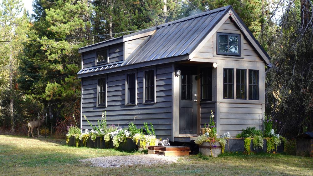 tiny-home-michigan-1