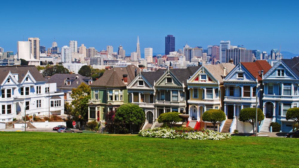 San Francisco houses and skyline