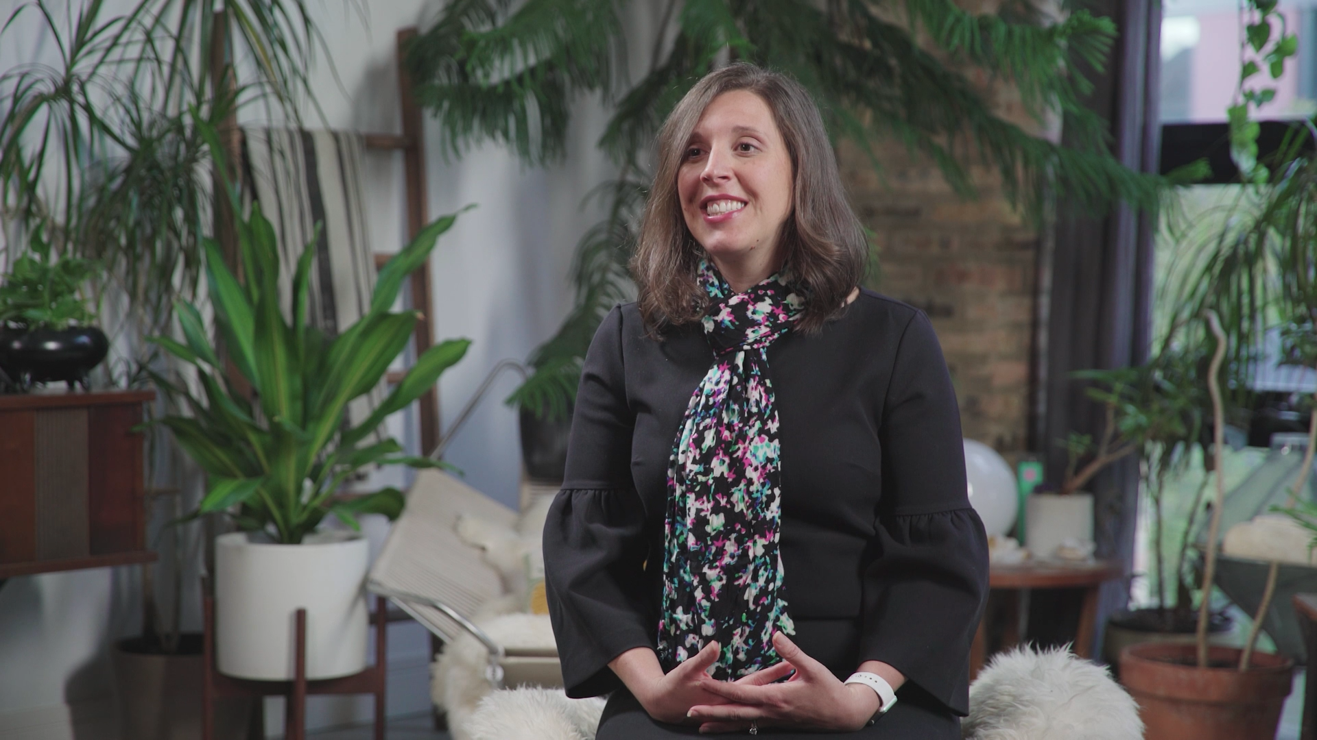 Kraft Heinz case study video thumbnail, showing Stacey Johnson, Head of Leadership & Culture at The Kraft Heinz Company