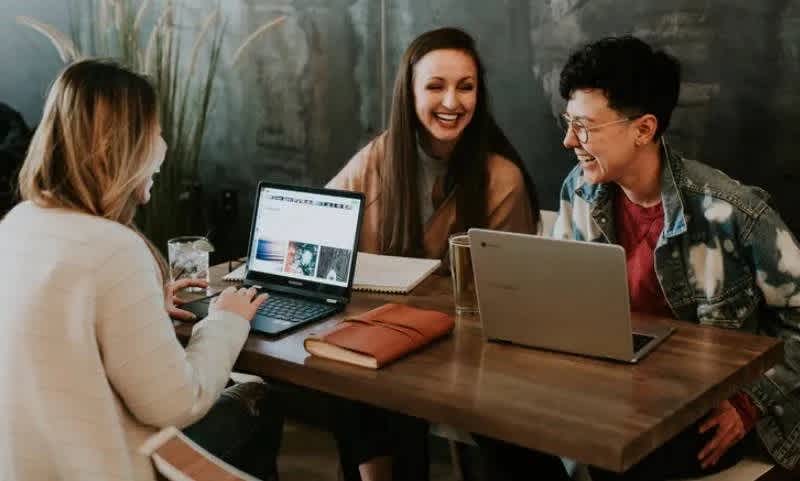 Virtual Learning vs In-Person Learning | EZRA