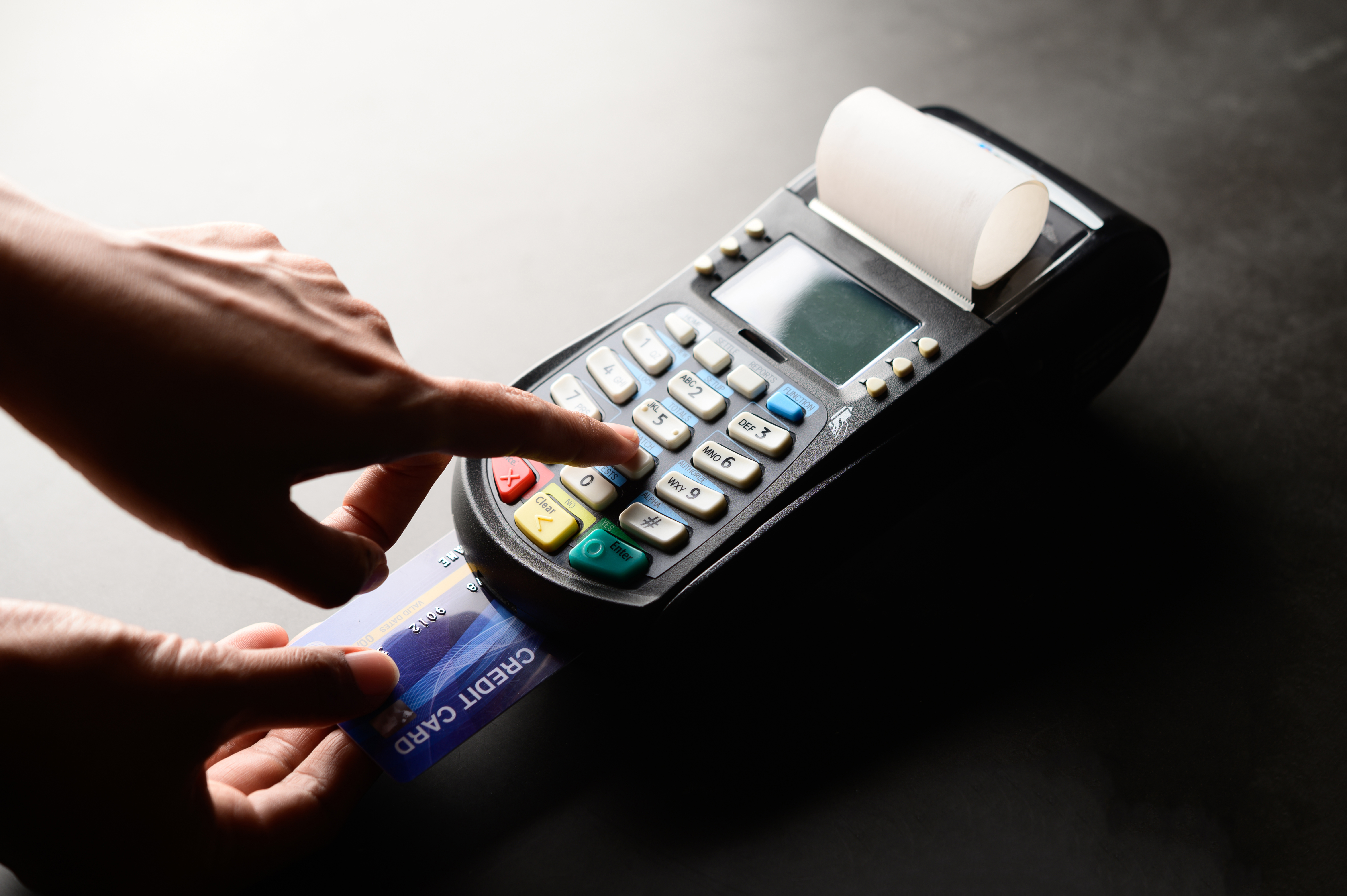 Quels sont les avantages d'avoir un compte de paiement (néo-banque) pour un étudiant ?