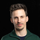 Noam headshot