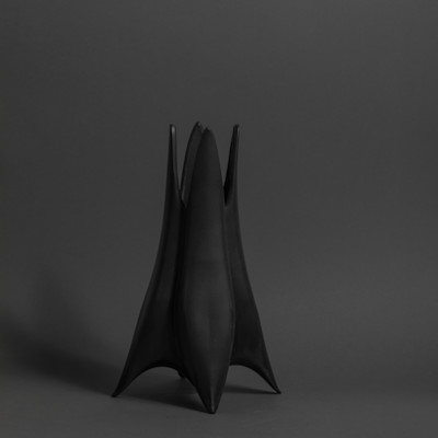 ABELIA VASE - MATTE BLACK