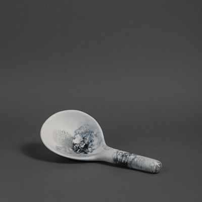 LARGE ROUND SPOON - WHITE MARBLE