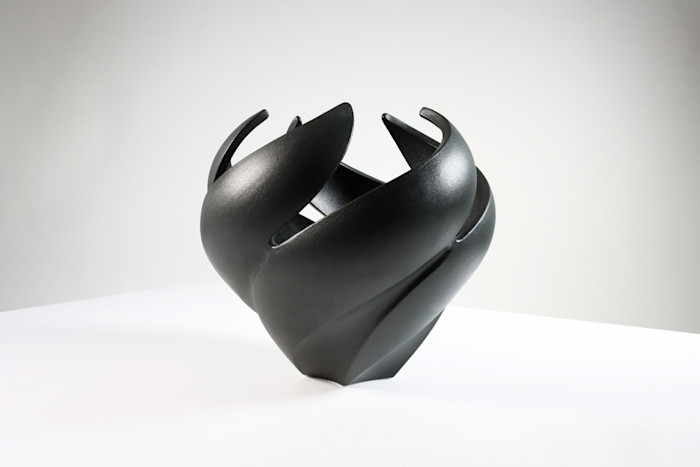 Twisted-Vessel-Matte-Blk -Bloom-02 FillWzE5MjAsMTI4MF0