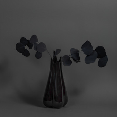 LILIUM VASE - BLACK GLOSS