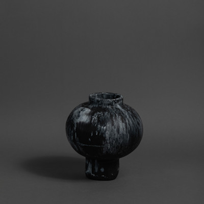 PEARL BOULDER VASE - BLACK MARBLE