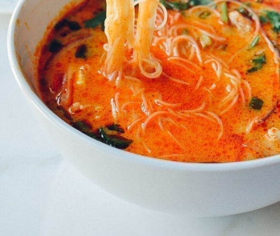 Thai Coconut Curry Soup