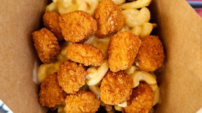 Mac N Cheese Popcorn Chicken Poutine
