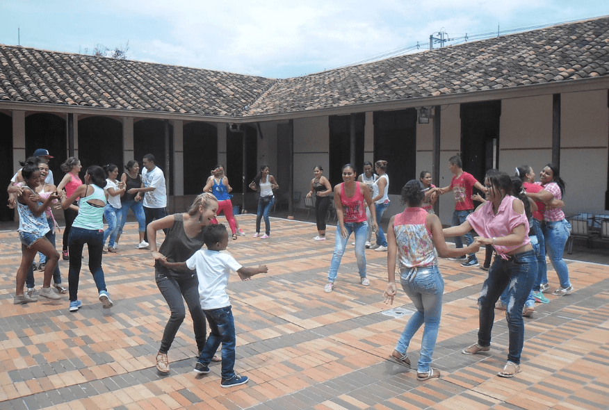 Jóvenes en la Ciudadela América