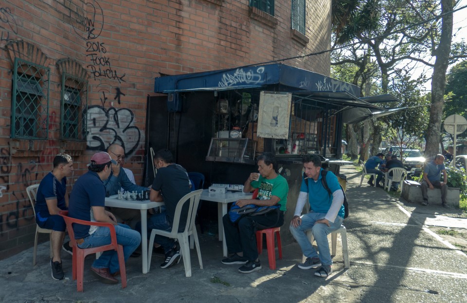 Oscar-Zuluaga-cronicas-del-barrio-aranjuez-199