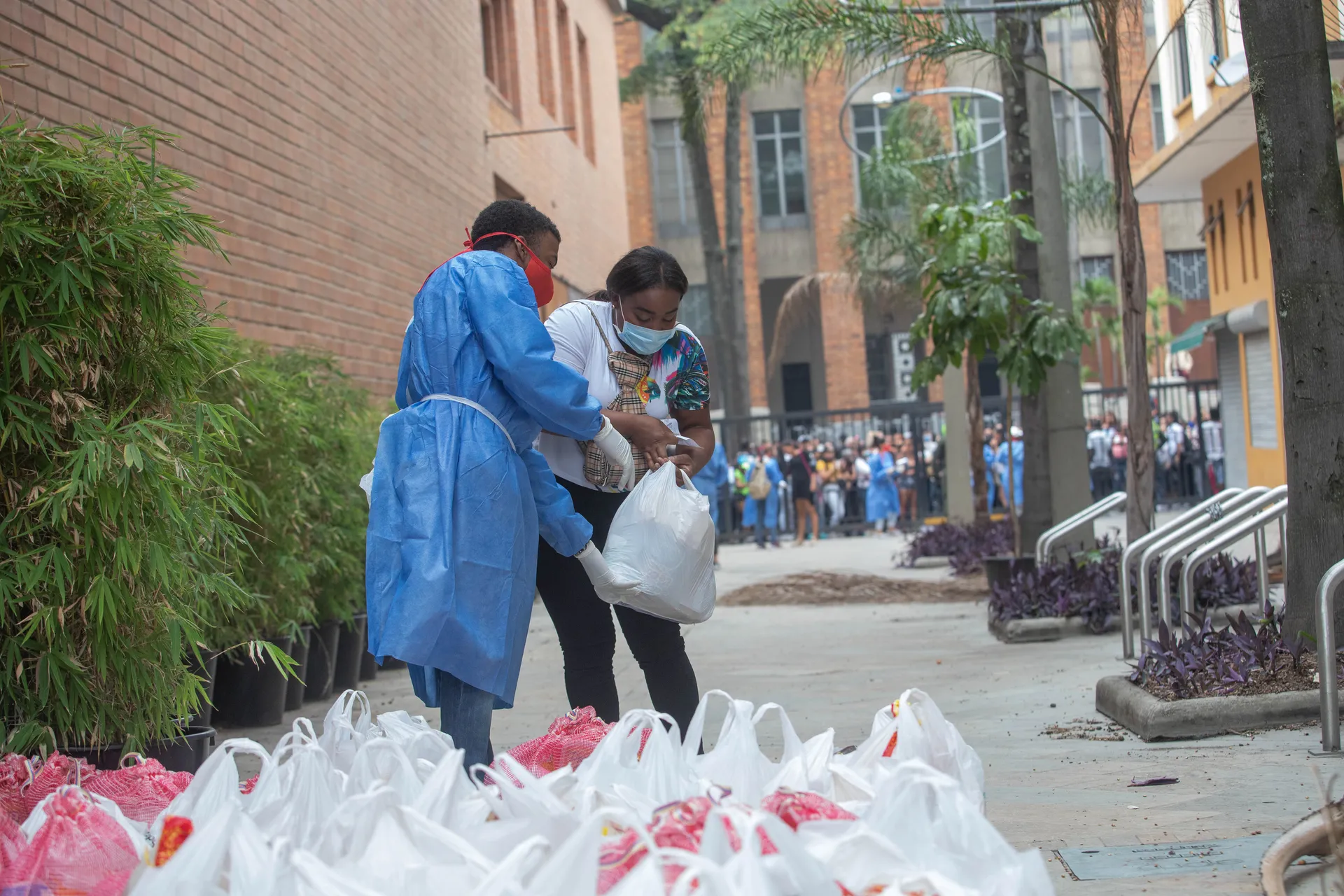 medellin_a_solas_nos_mata_el_virus_o_nos_mata_el_hambre_4