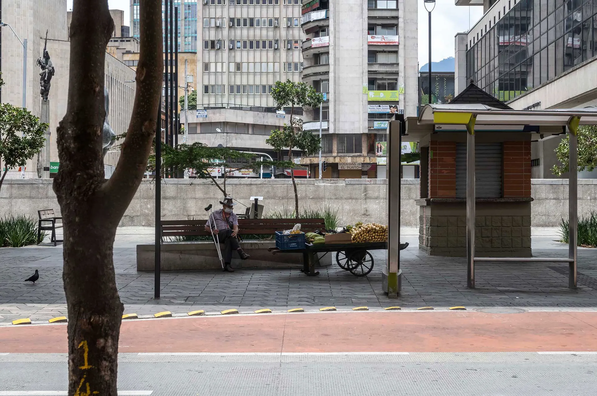 medellin_a_solas_la_calle_está_dura_3