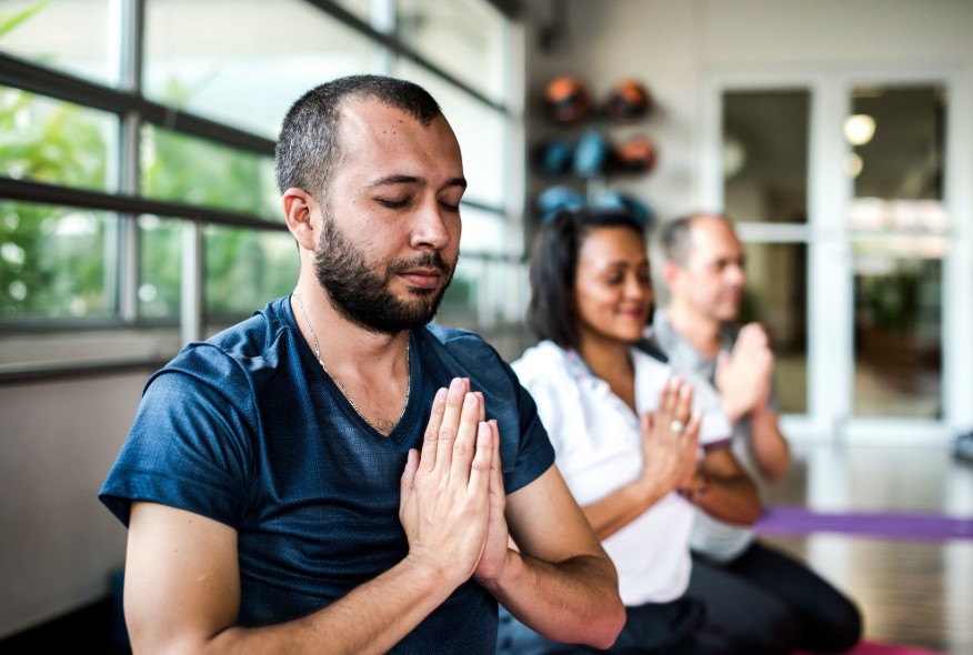 viajes-comfama-meditacion-yoga-respirar