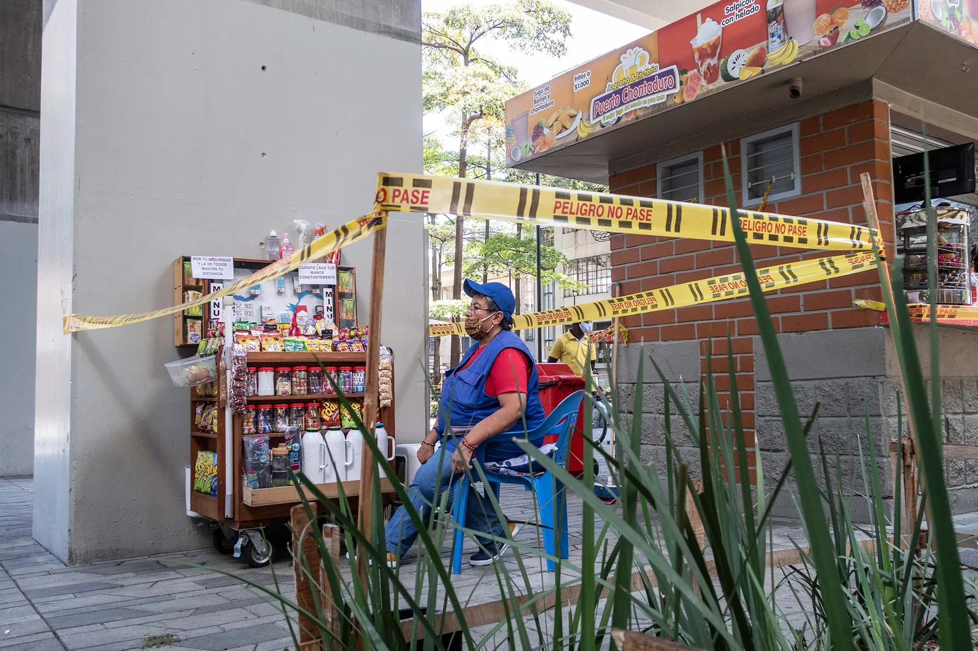medellin_a_solas_la_calle_está_dura_9