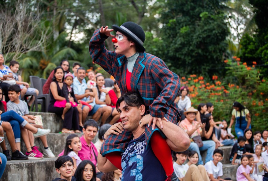 Galería interna Celebramos las artes escénicas > 5