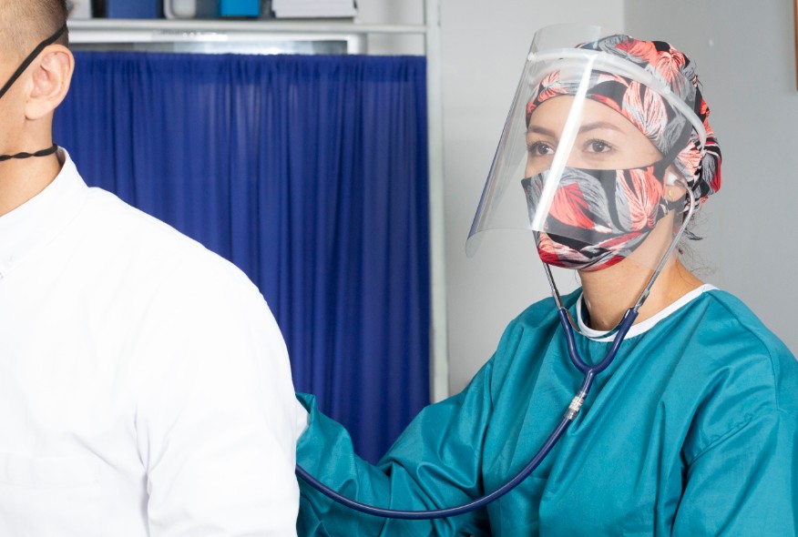 credito-microempresas-comfama-caso-de-exito-ips-medicos-2