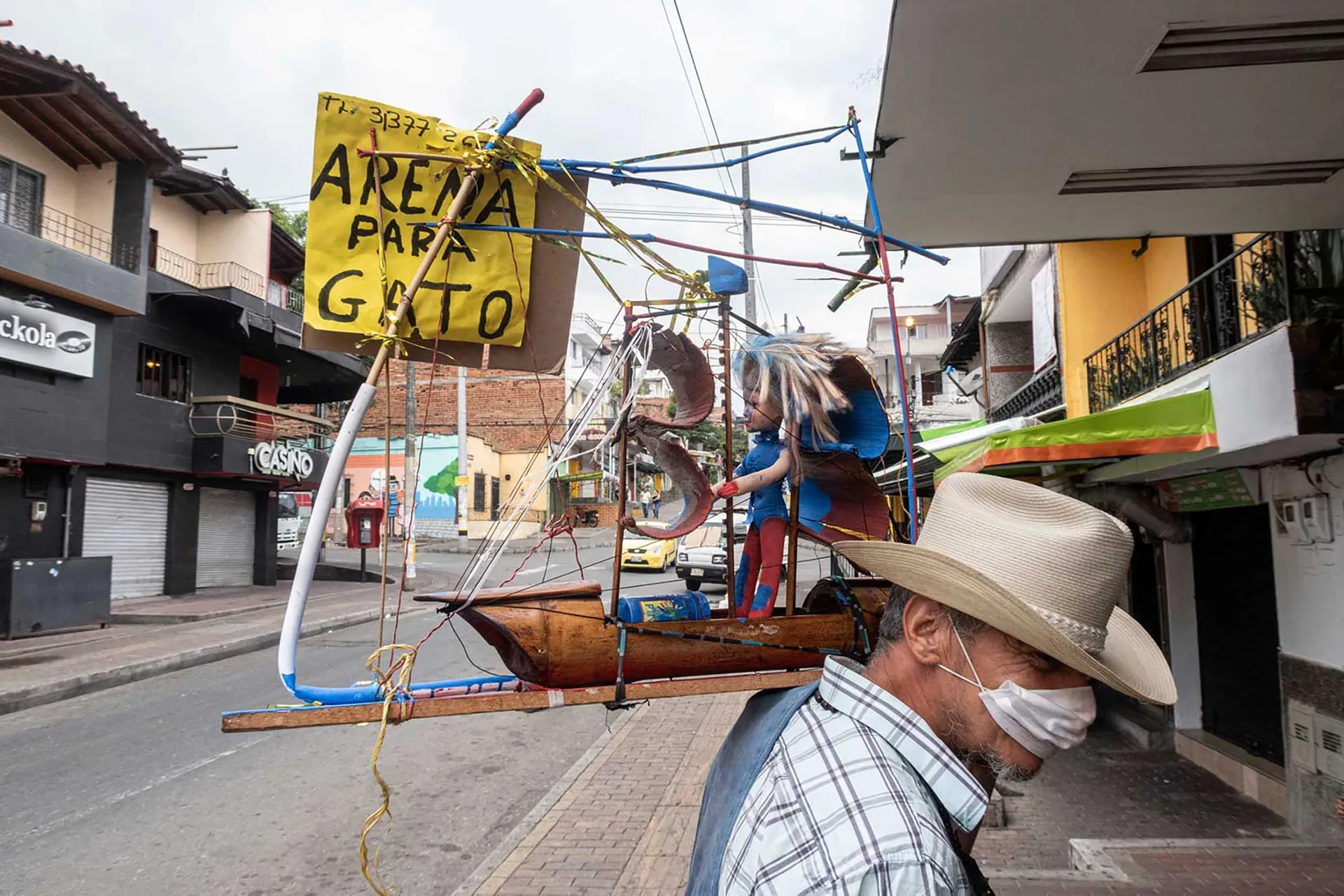 medellin_a_solas_la_calle_está_dura_5
