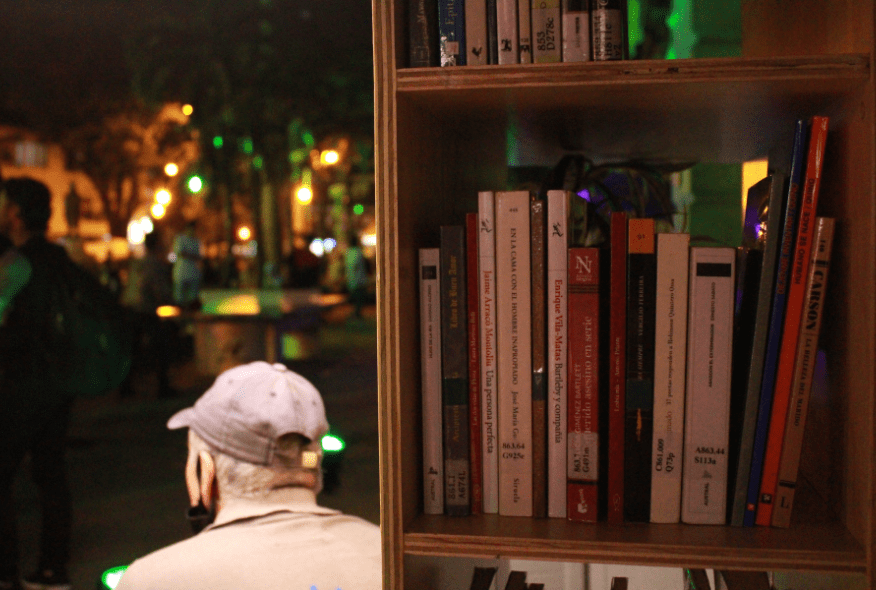 biblioteca-y-cafe-en-plazuela-san-ignacio