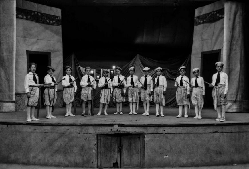 Cabecera Los primeros del Claustro