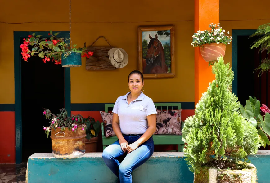 Monica-foronda-cronicas-del-barrio-girardota-11