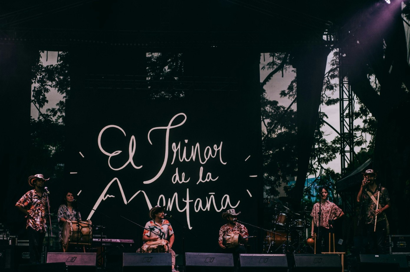 el trinar de la montaña artes de la calle