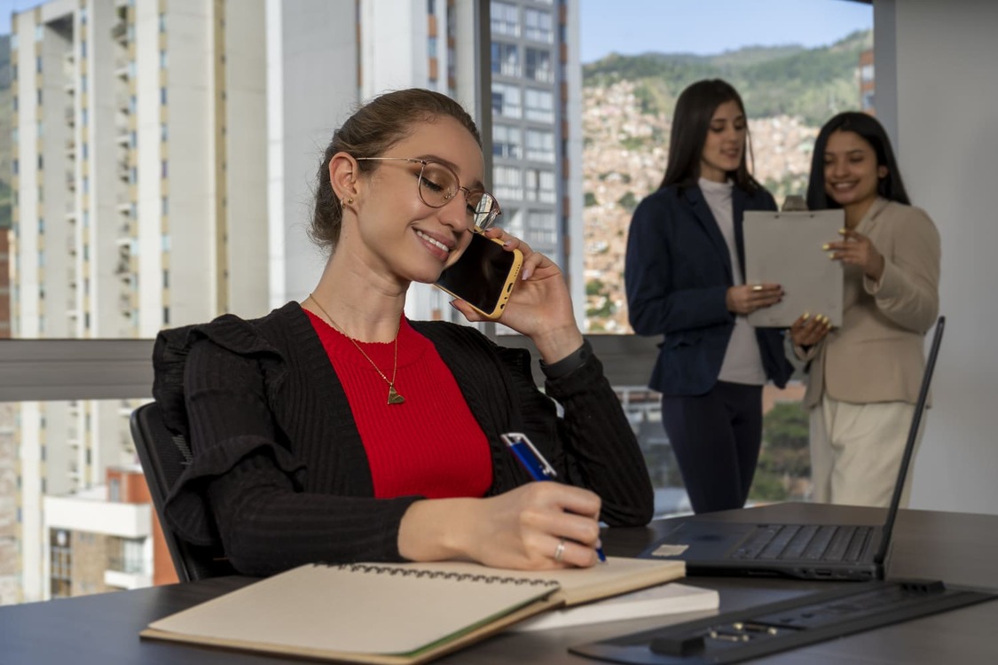 Administrativo - BECAS