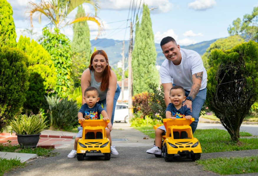 foto familia gemelos