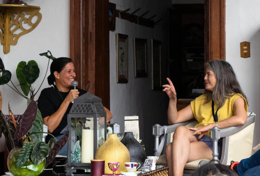 Café con autor_Selva Almada y Pilar Gutiérrez_Hay Festival Jericó 2024