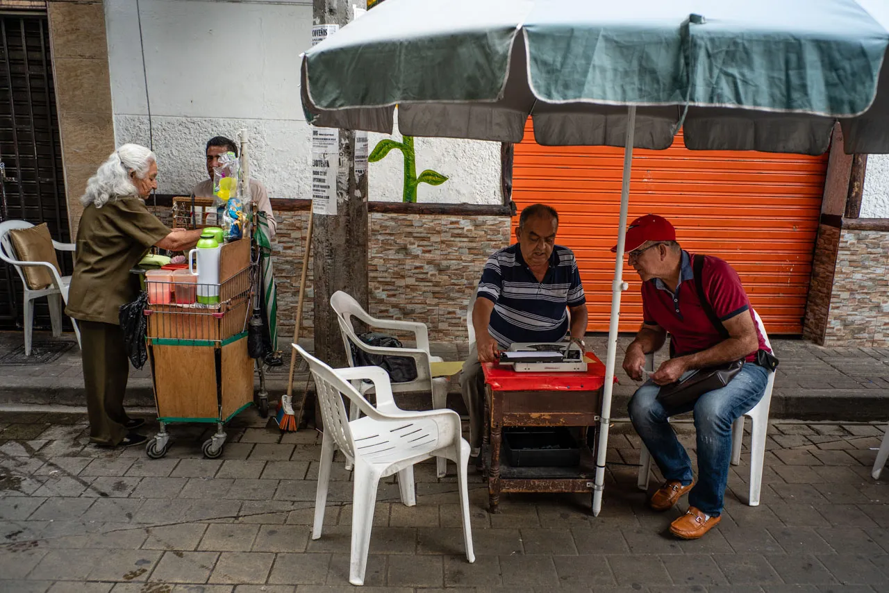 Jorge-callejas-cronicas-del-barrio-bello-3+.jpg