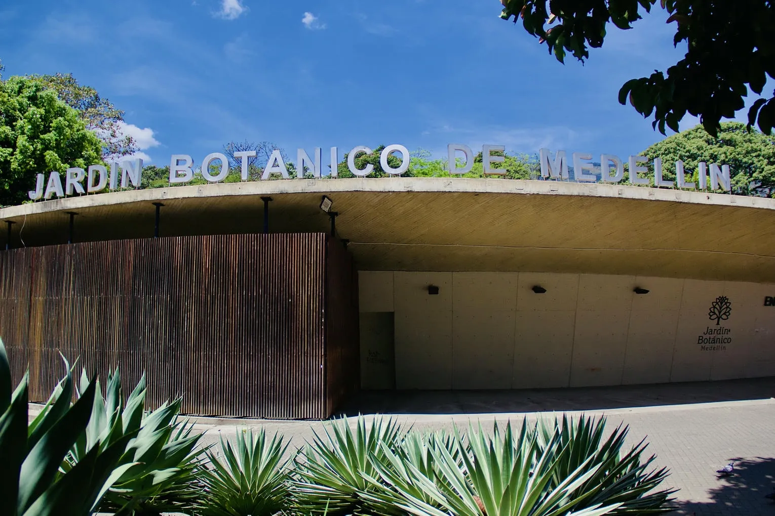 1-andres-moreno-cronicas-del-barrio-aranjuez-patrimonial-jardin-botanico