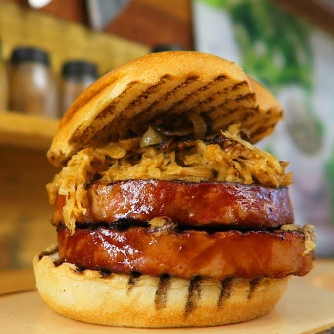 Berlin Burger with vegan Kasseler and sauerkraut