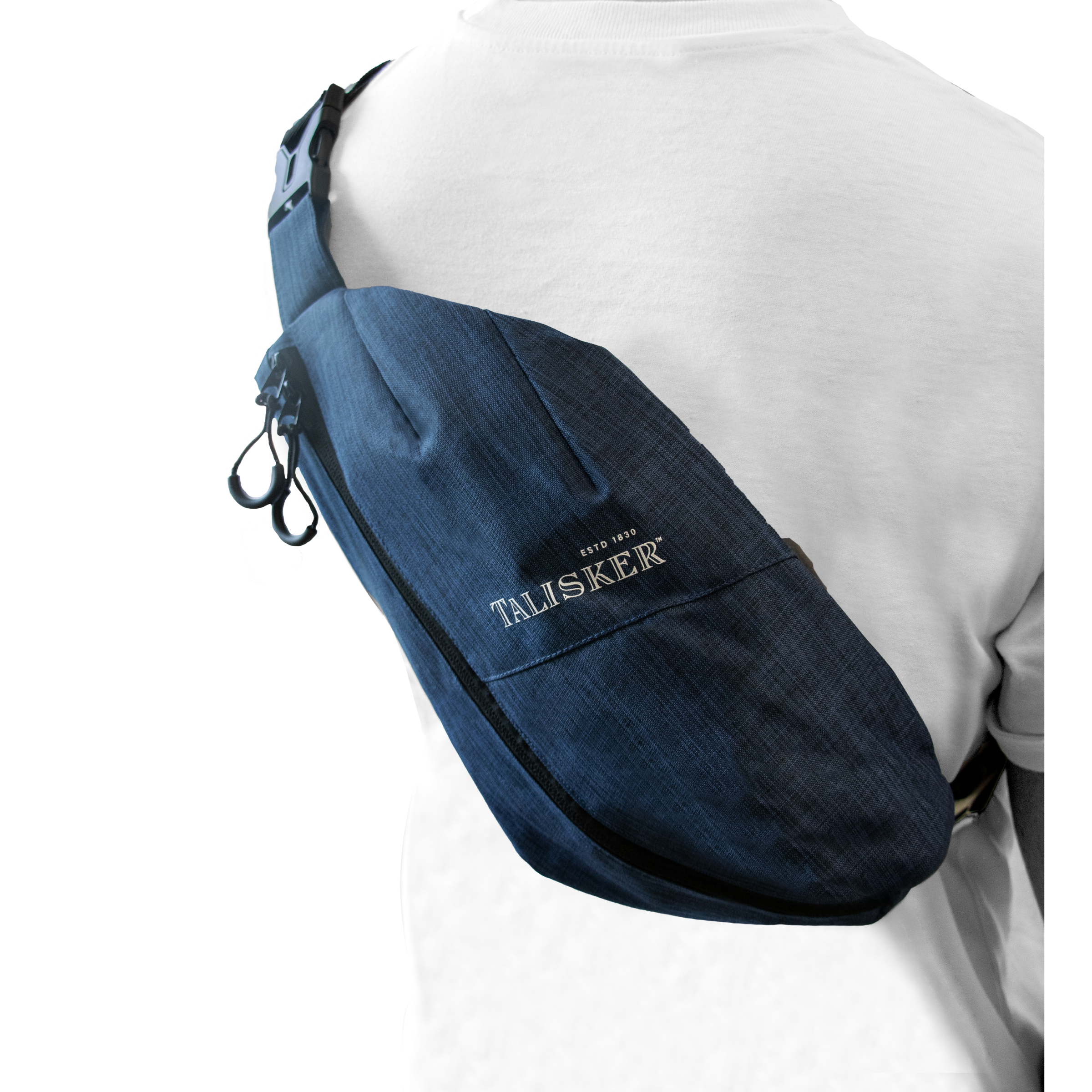 Marinefarbene Talisker-Umhängetasche mit dezentem Branding.