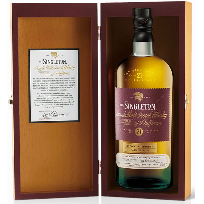 The Singleton of Glen Ord 21 Year Old Single Malt Scotch Whisky bottle in a wooden box 