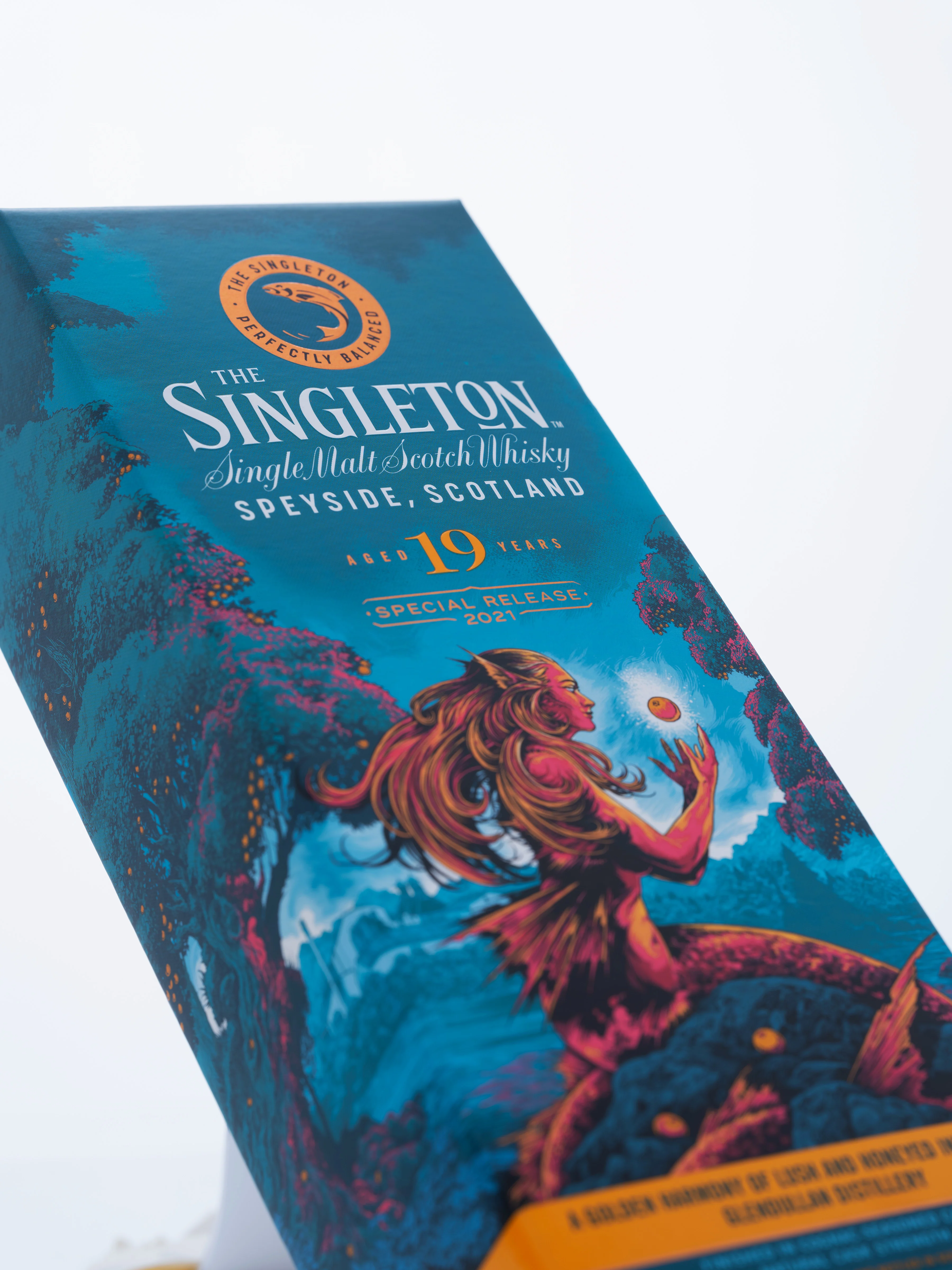 The Singleton of Glendullan 19 Year Old Special Releases 2021 Lifestyle