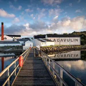 Lagavulin distillery linked image