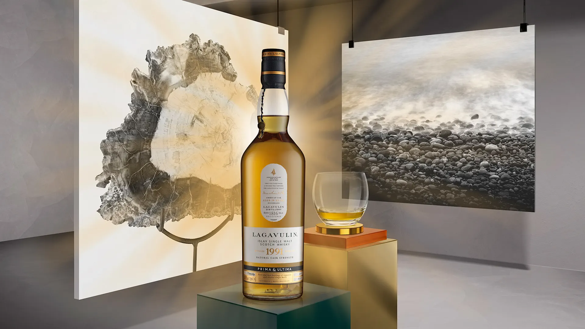 Lagavulin 28YO 1991 Prima & Ultima First Release Lifestyle
